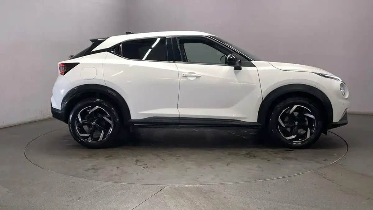 2023-nissan-juke-10-dig-t-n-connecta-big-8