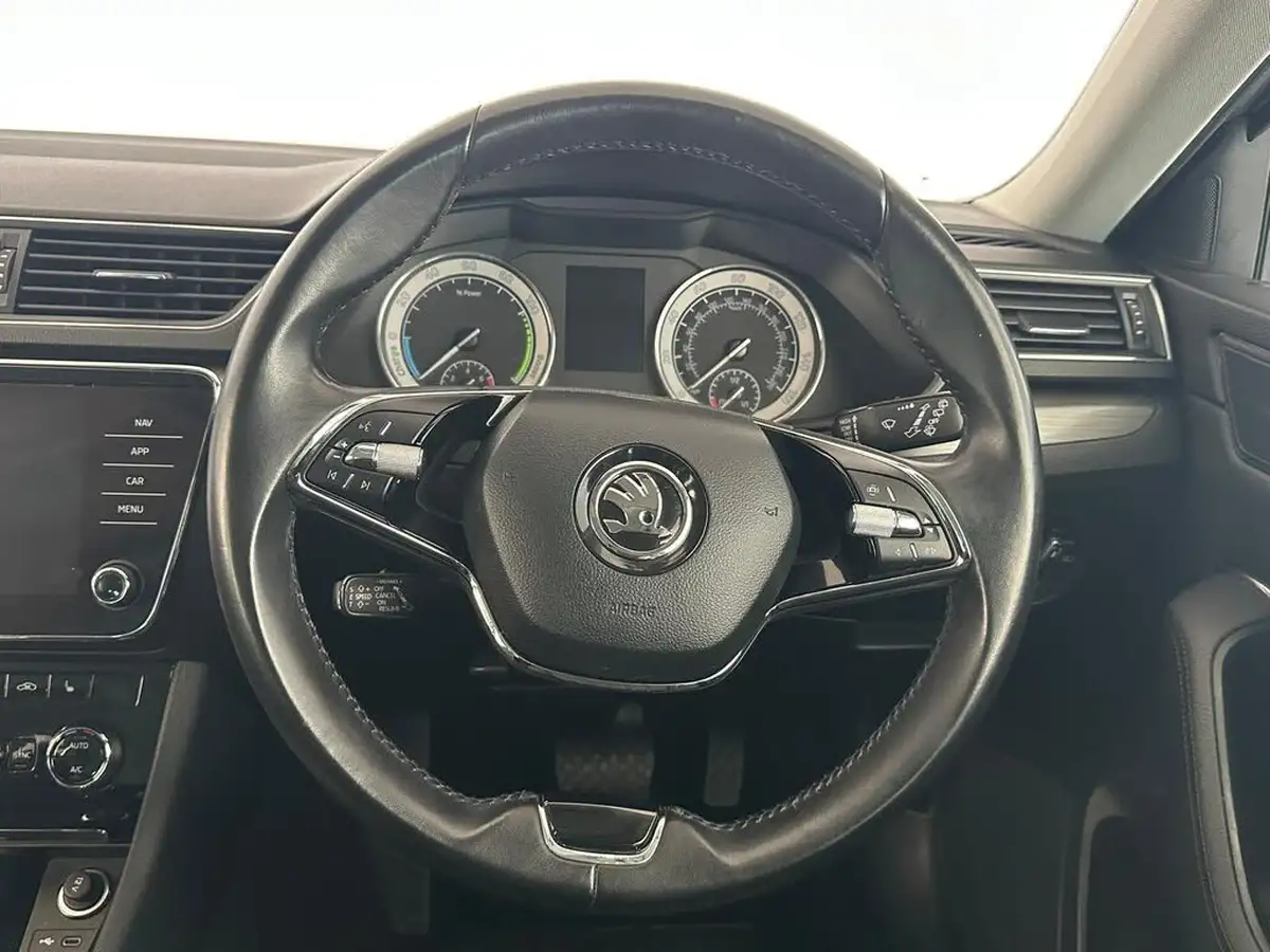 2020-skoda-superb-14-tsi-se-l-estate-big-8