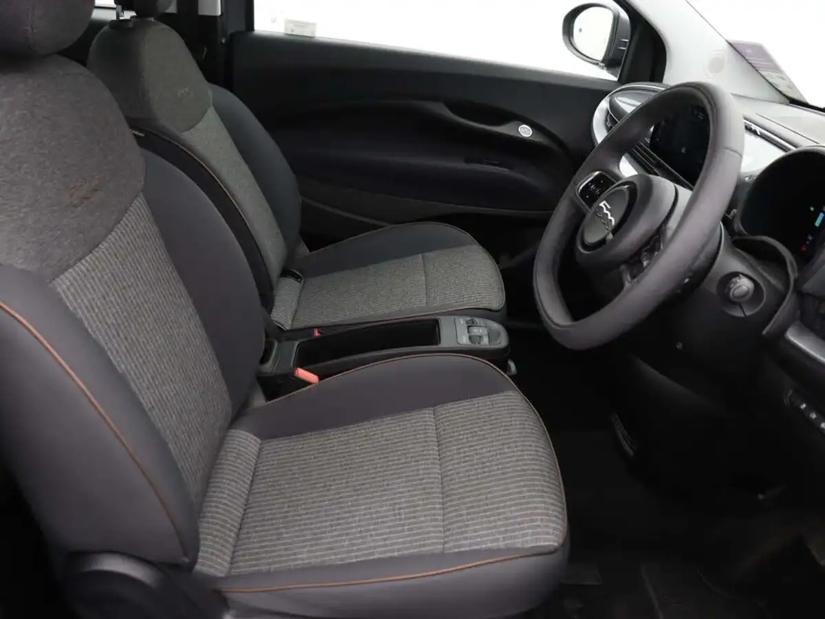 2022-fiat-500-e-icon-117bhp-big-18