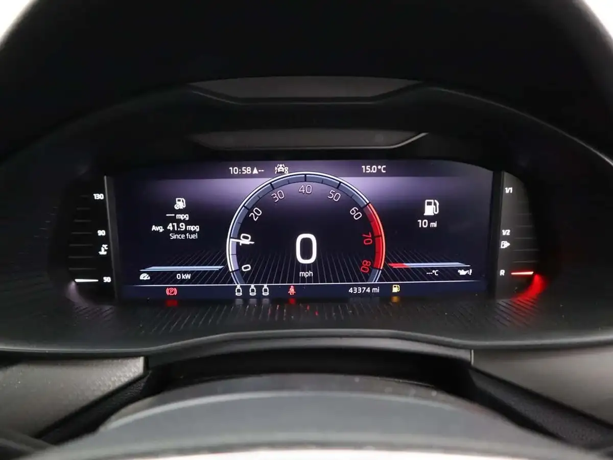 2022-skoda-scala-10-tsi-se-l-95ps-big-16