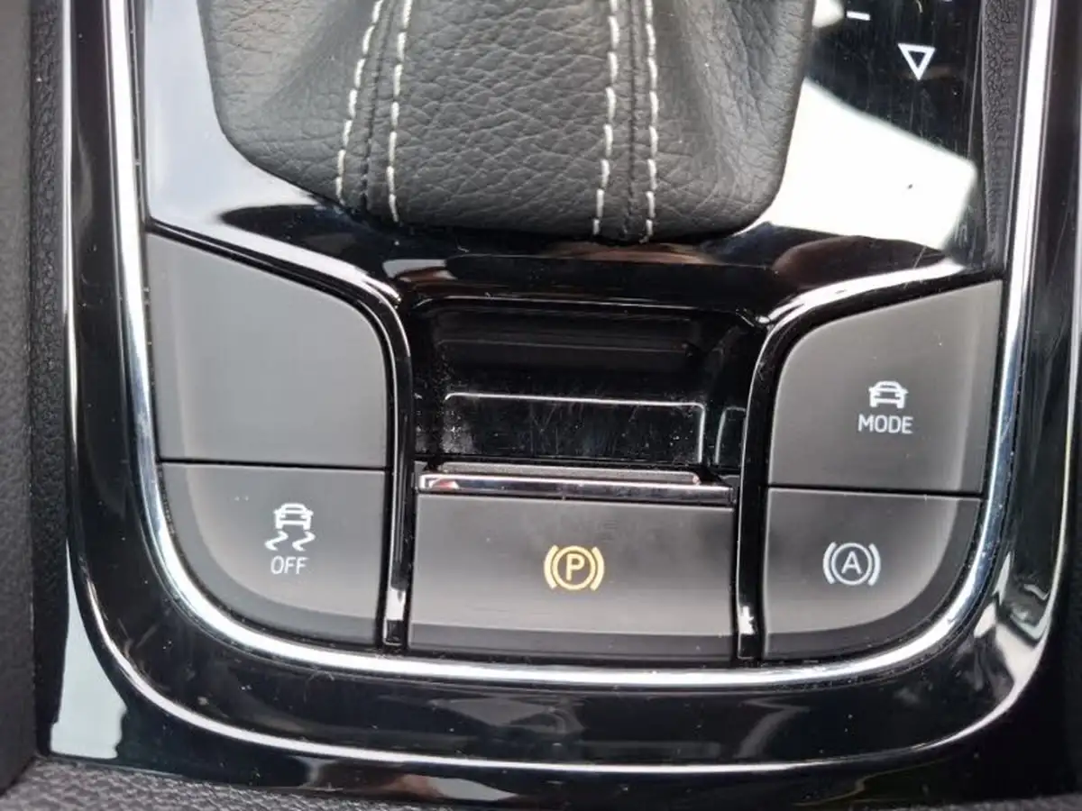 2024-skoda-karoq-20tdi-sportline-4x4-dsg-big-17