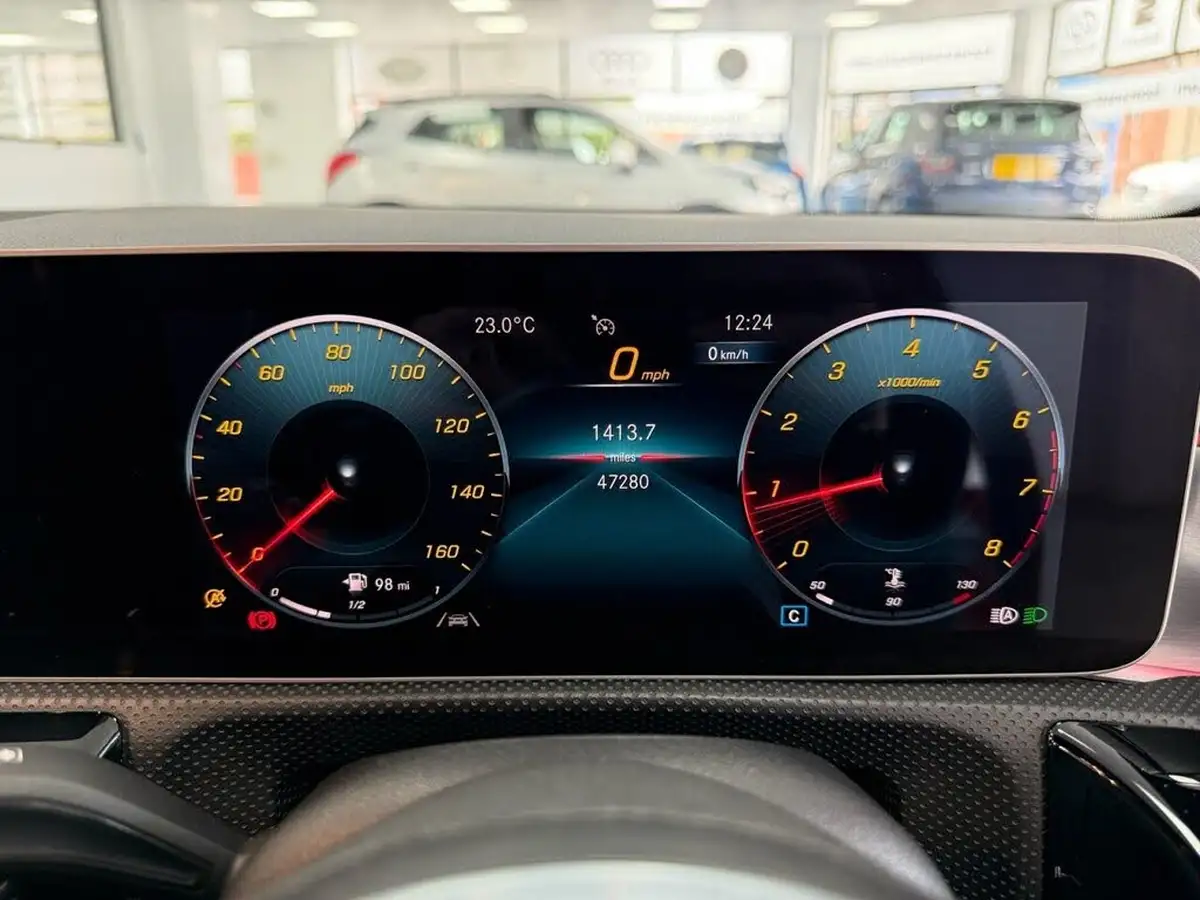 2019-mercedes-benz-a-class-13-a200-amg-line-premium-plus-hatchback-5d-big-35