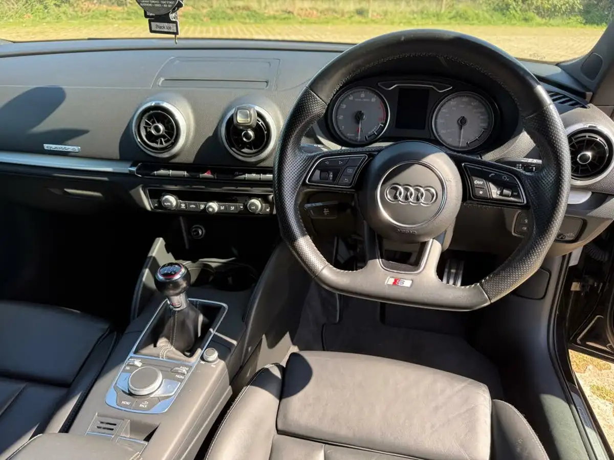 2017-audi-s3-20-tfsi-nav-sportback-5d-big-19