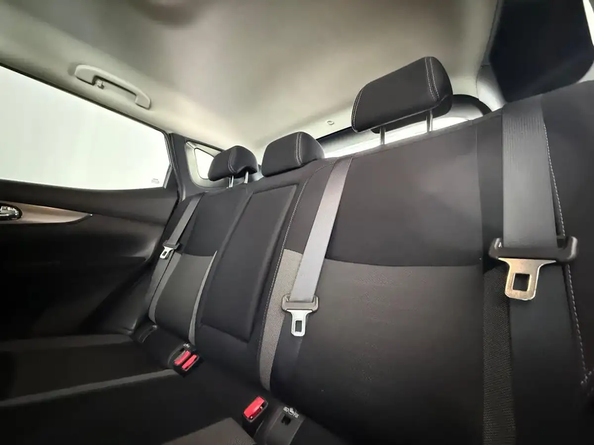 2017-nissan-qashqai-12-dig-t-n-connecta-glass-roof-pack-xtronic-cvt-big-18