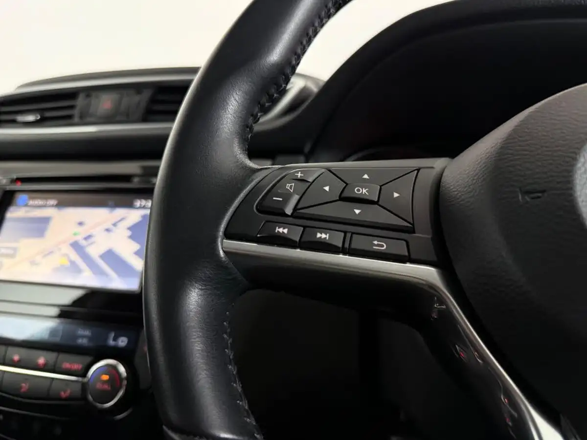 2017-nissan-qashqai-12-dig-t-n-connecta-glass-roof-pack-xtronic-cvt-big-22