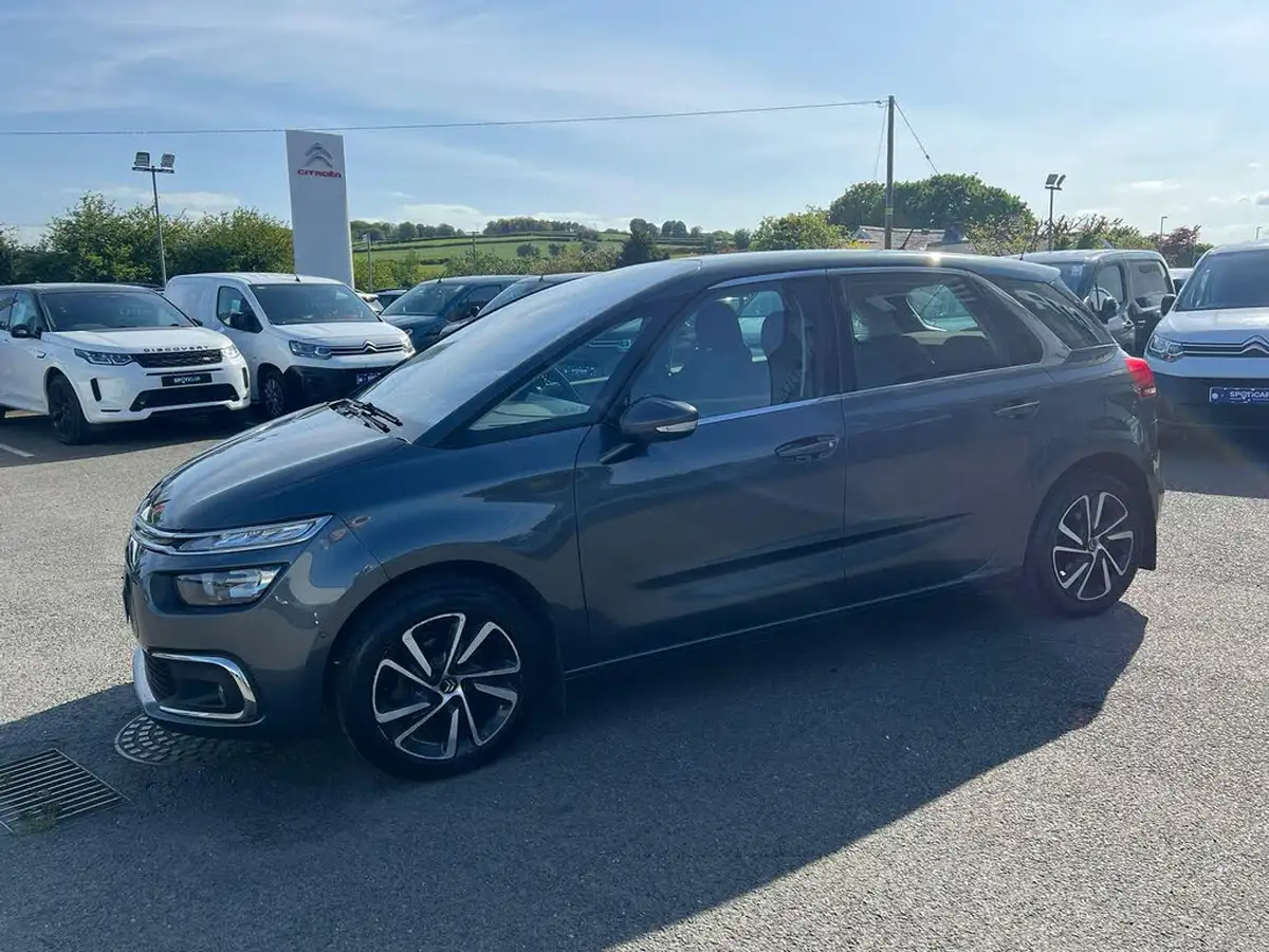 2017-citroen-c4-picasso-16bluehdi-feel-eat6-big-6