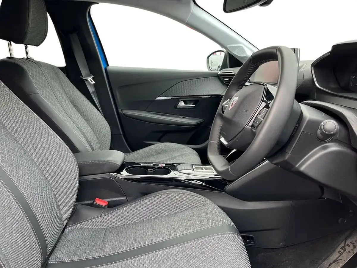 2024-peugeot-208-e-e-style-big-5