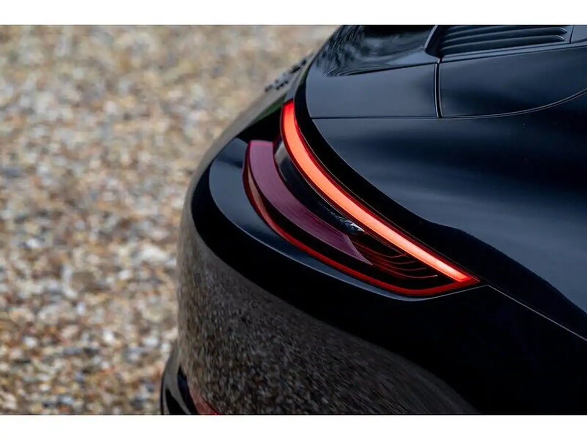 2018-porsche-911-30-carrera-gts-coupe-pdk-big-18