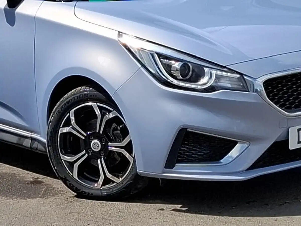 2022-mg-mg3-15-vti-tech-exclusive-nav-big-8