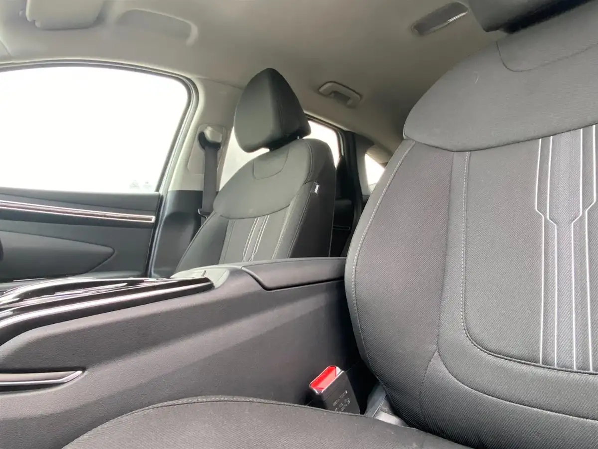 2022-hyundai-tucson-16-t-gdi-se-connect-230ps-hybrid-auto-big-4