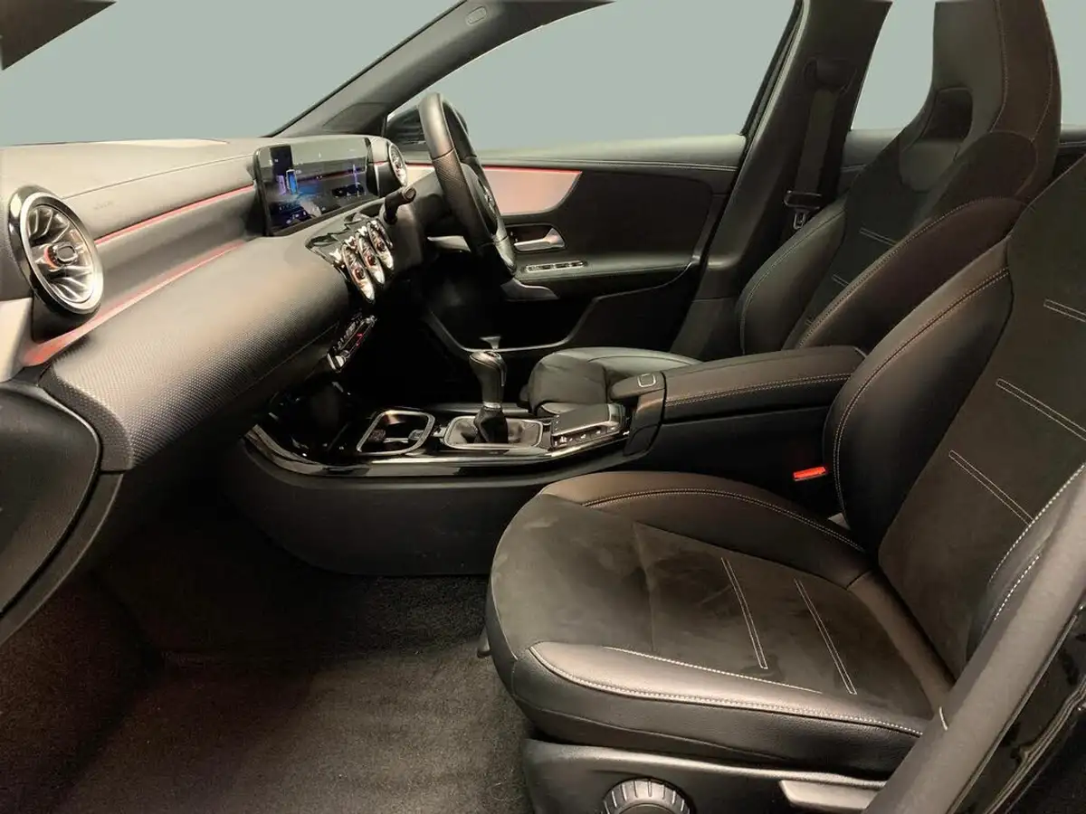 2021-mercedes-benz-a-class-20d-a180d-amg-line-executive-edition-hatchback-5d-big-3