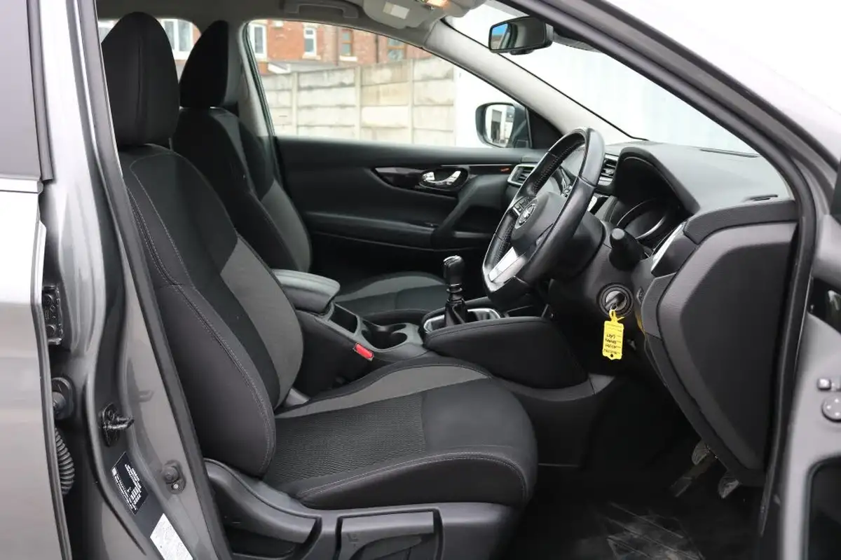 2019-nissan-qashqai-15dci-acenta-premium-heat-pack-big-23