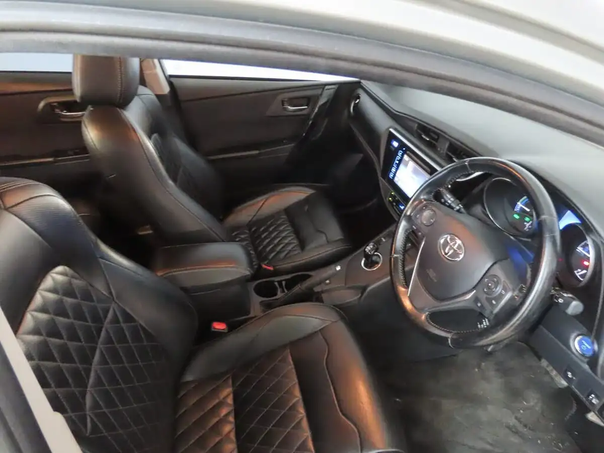 2017-toyota-auris-18-vvt-i-hsd-gb25-tss-leather-big-6