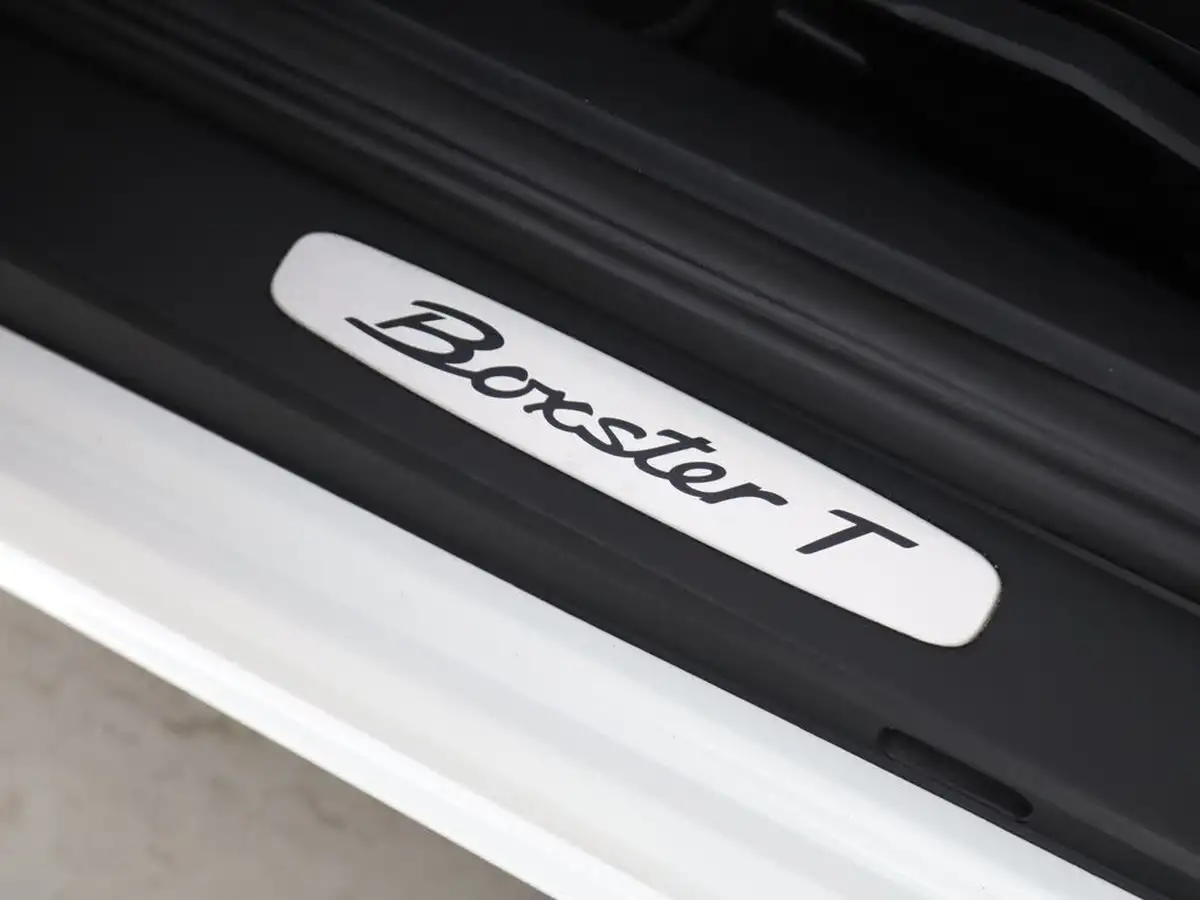 2020-porsche-boxster-718-20-boxster-t-pdk-big-36