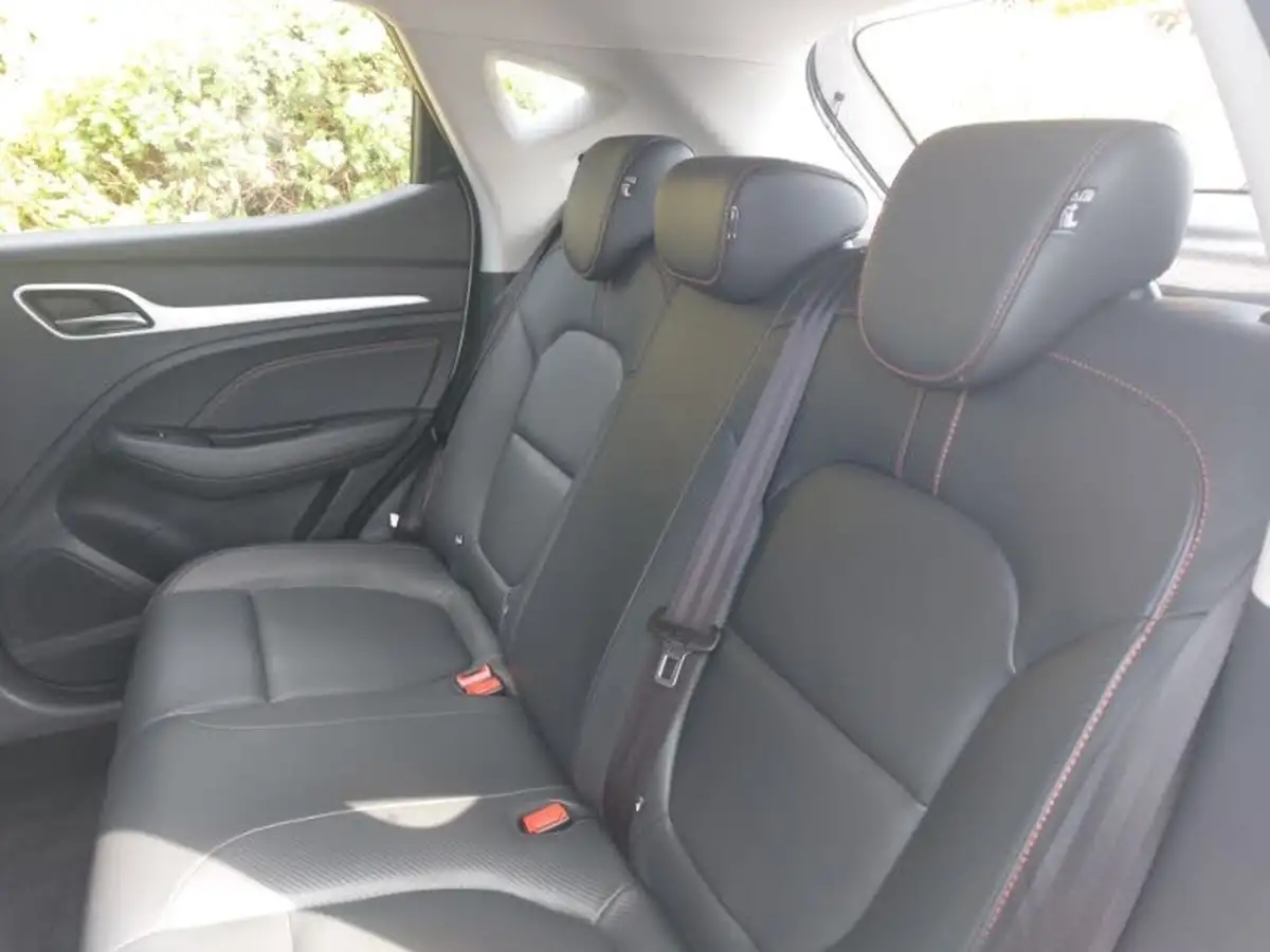 2021-mg-zs-suv-15-vti-tech-exclusive-big-5