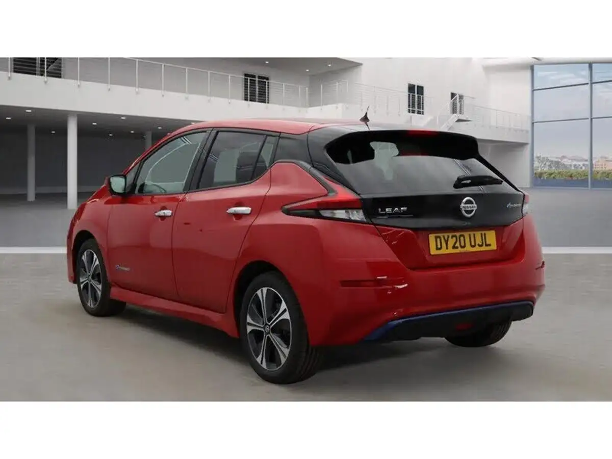 2020-nissan-leaf-e-e-tekna-big-7