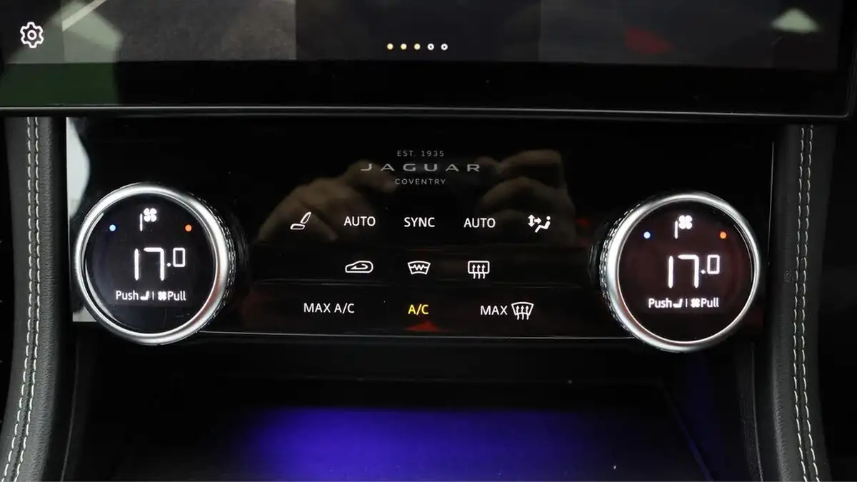 2022-jaguar-f-pace-20-d200-r-dynamic-s-big-12