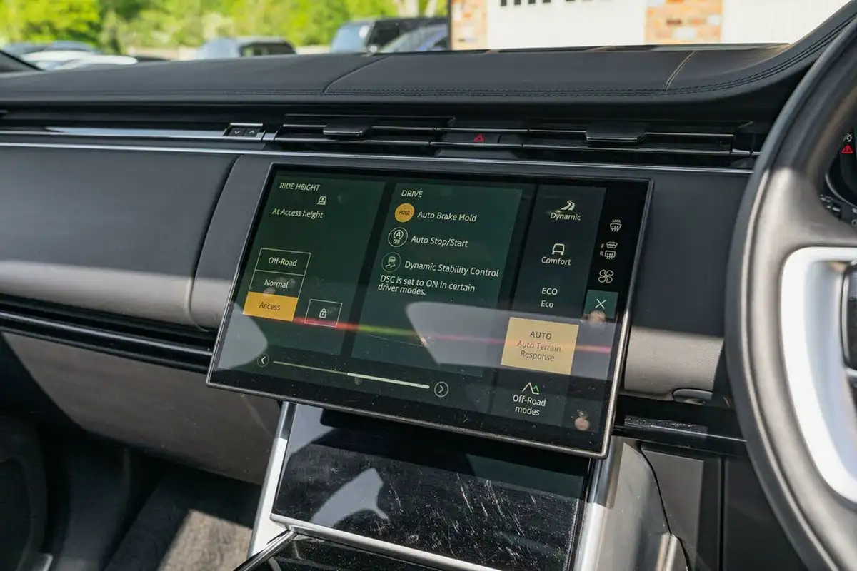 2023-land-rover-range-rover-30-d300-se-big-49