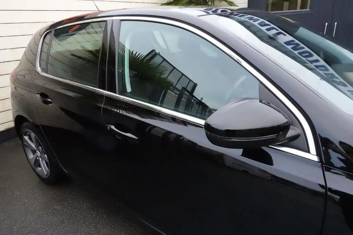 2019-peugeot-308-12-puretech-allure-110bhp-big-9