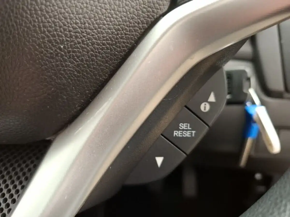 2019-honda-jazz-13-i-vtec-s-big-18