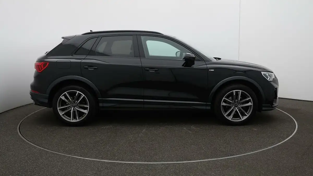 2022-audi-q3-15-35-tfsi-black-edition-codcomfort-sound-pack-sportback-big-48