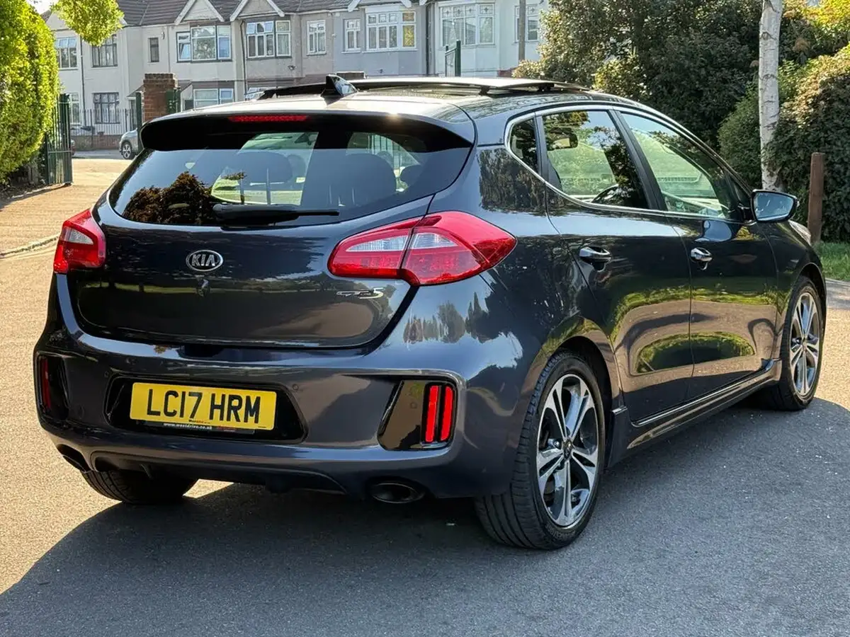 2017-kia-ceed-16crdi-gt-line-s-hatchback-dct-big-10