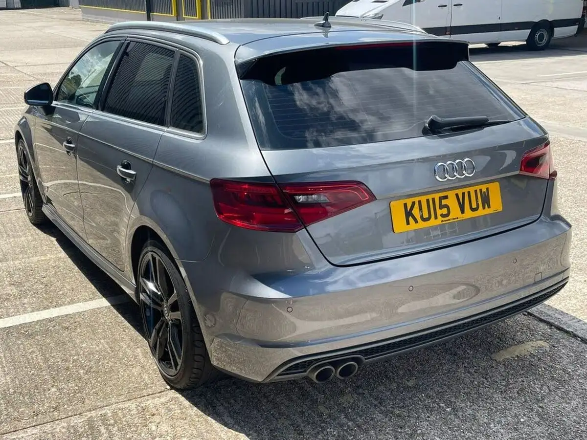 2015-audi-a3-20-tdi-s-line-150ps-sportback-5d-big-9