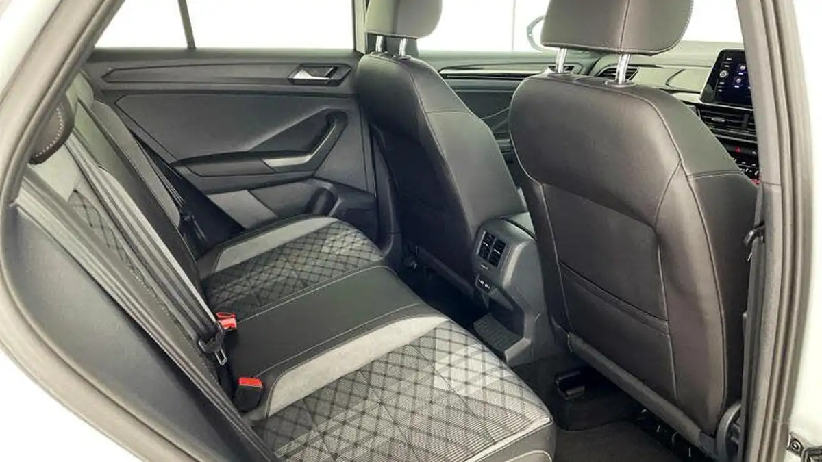 2022-volkswagen-t-roc-15-tsi-r-line-hatchback-5d-big-25