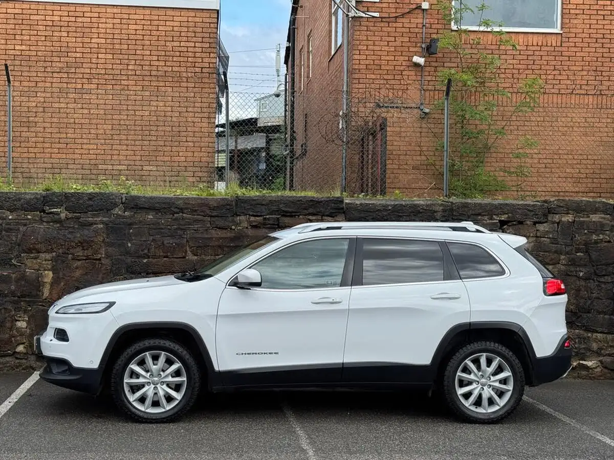 2016-jeep-cherokee-22multijet-ii-limited-ss-big-3