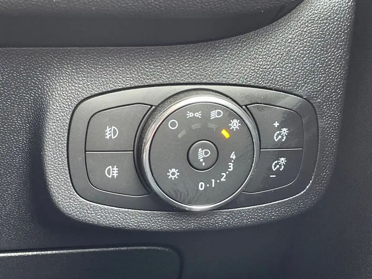 2023-ford-fiesta-10t-st-line-125ps-hybrid-mhev-big-31
