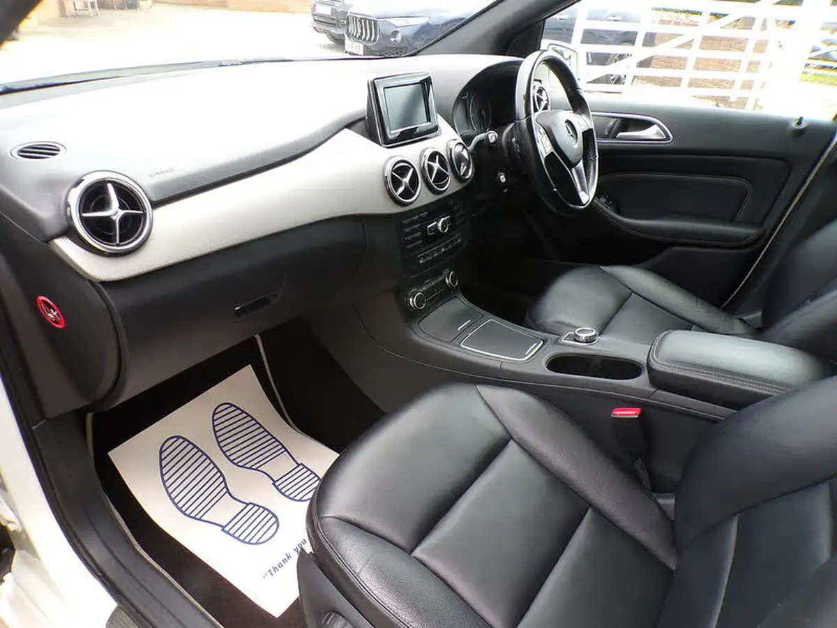 2012-mercedes-benz-b-class-18td-b200-sport-136bhp-blueefficiency-7g-dct-big-14
