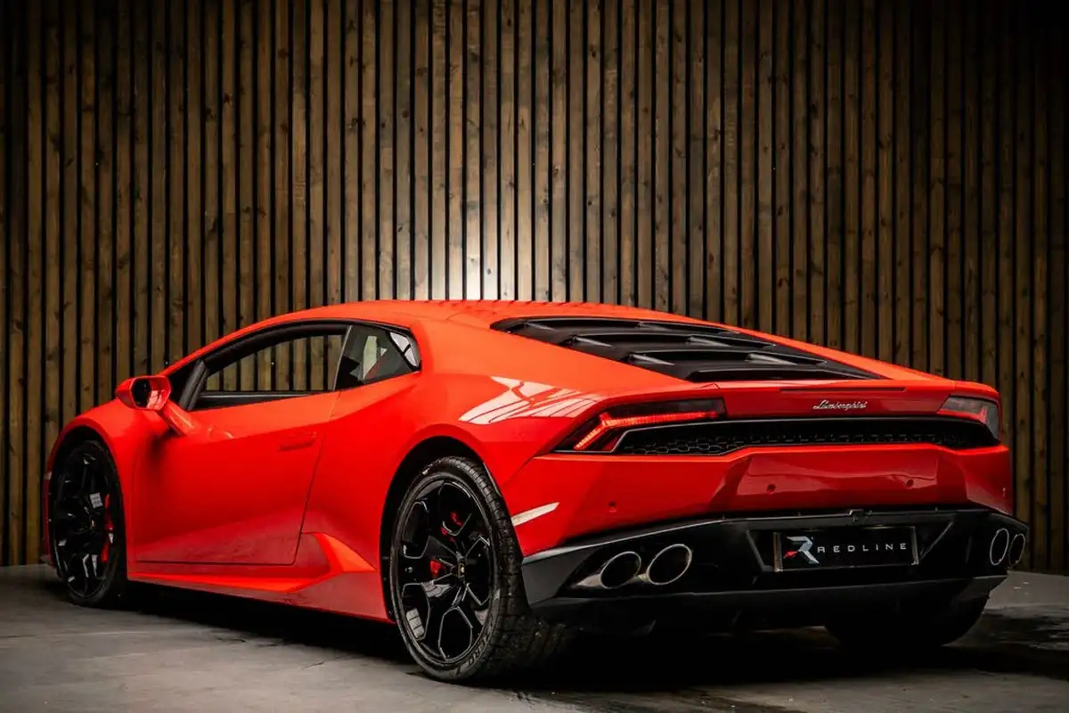 2016-lamborghini-huracan-52-lp-610-4-4wd-coupe-big-2