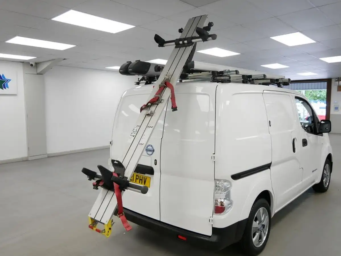 2021-nissan-env200-e-tekna-rapid-panel-van-big-28