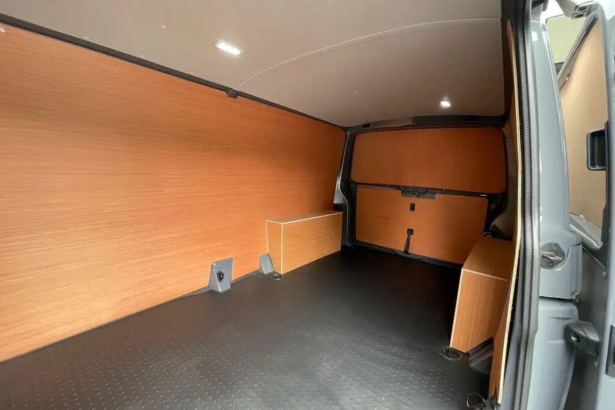 2024-volkswagen-transporter-20bitdi-t32-sportline-bmt-swb-panel-van-big-37