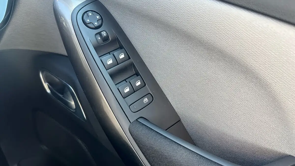 2019-citroen-c4-spacetourer-12-puretech-flair-big-21