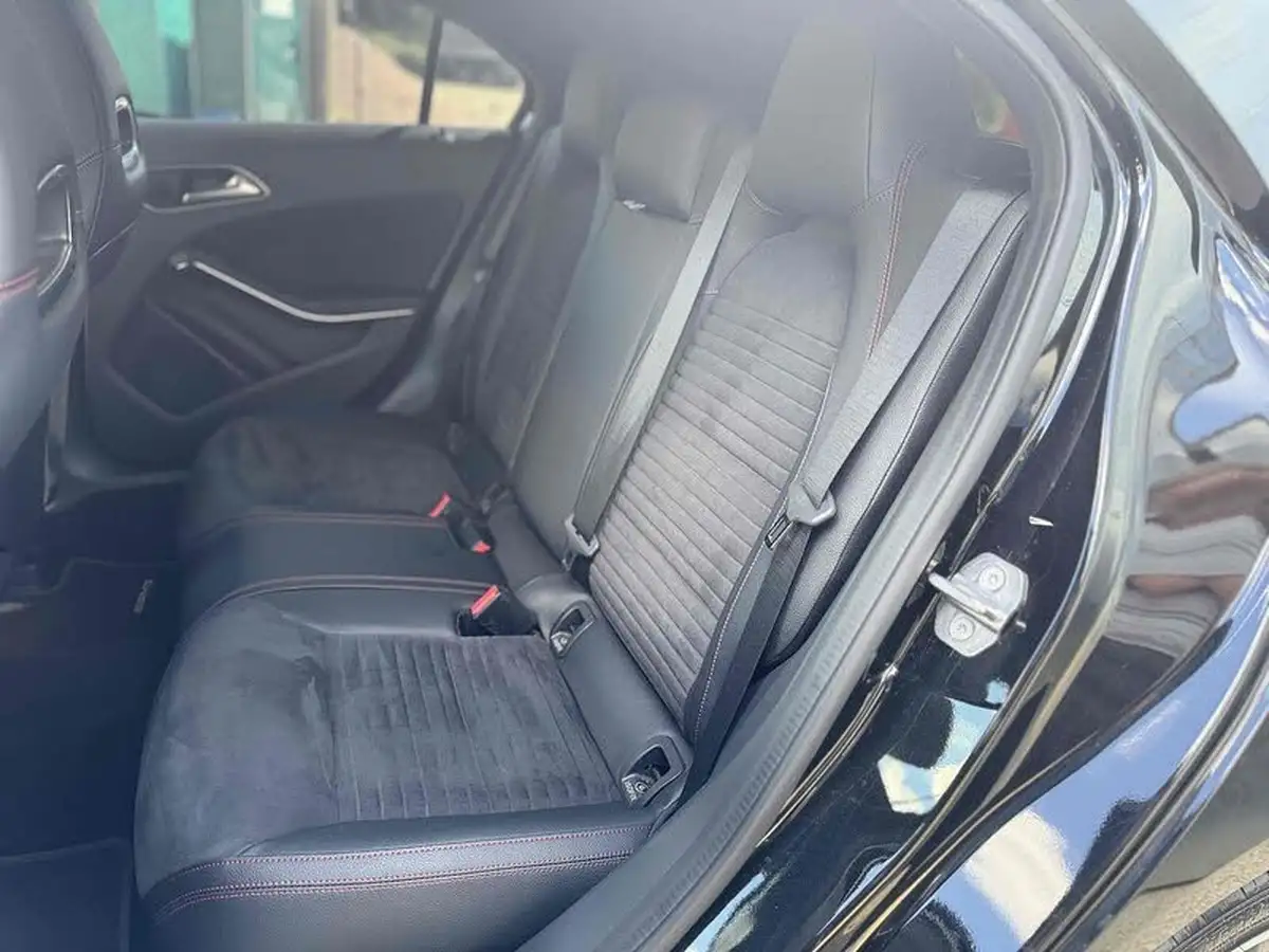 2018-mercedes-benz-a-class-16-a200-amg-line-executivess-7g-dct-big-17