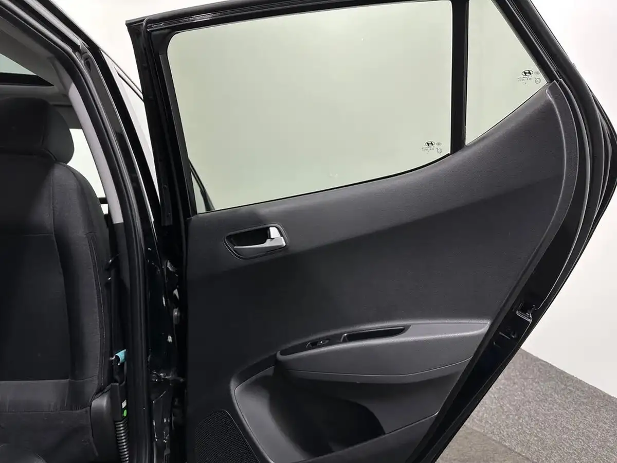 2018-hyundai-i10-12-premium-se-auto-big-40