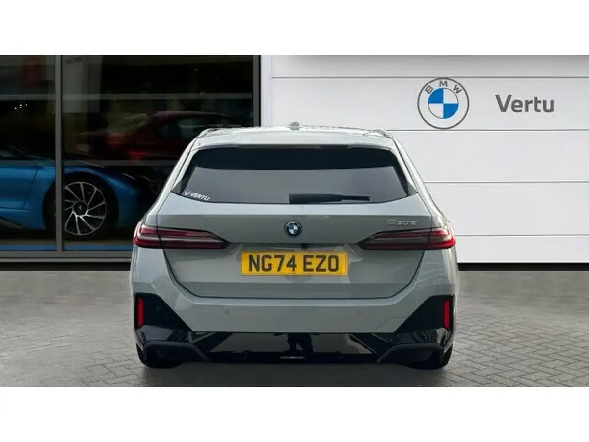 2025-bmw-5-series-20-530e-m-sport-pro-touring-5d-big-14
