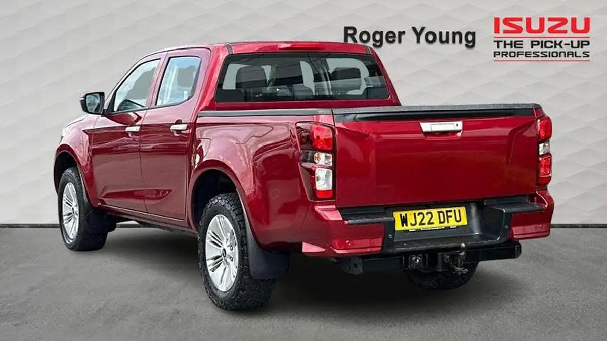 2022-isuzu-d-max-19td-dl20-double-pick-up-big-1