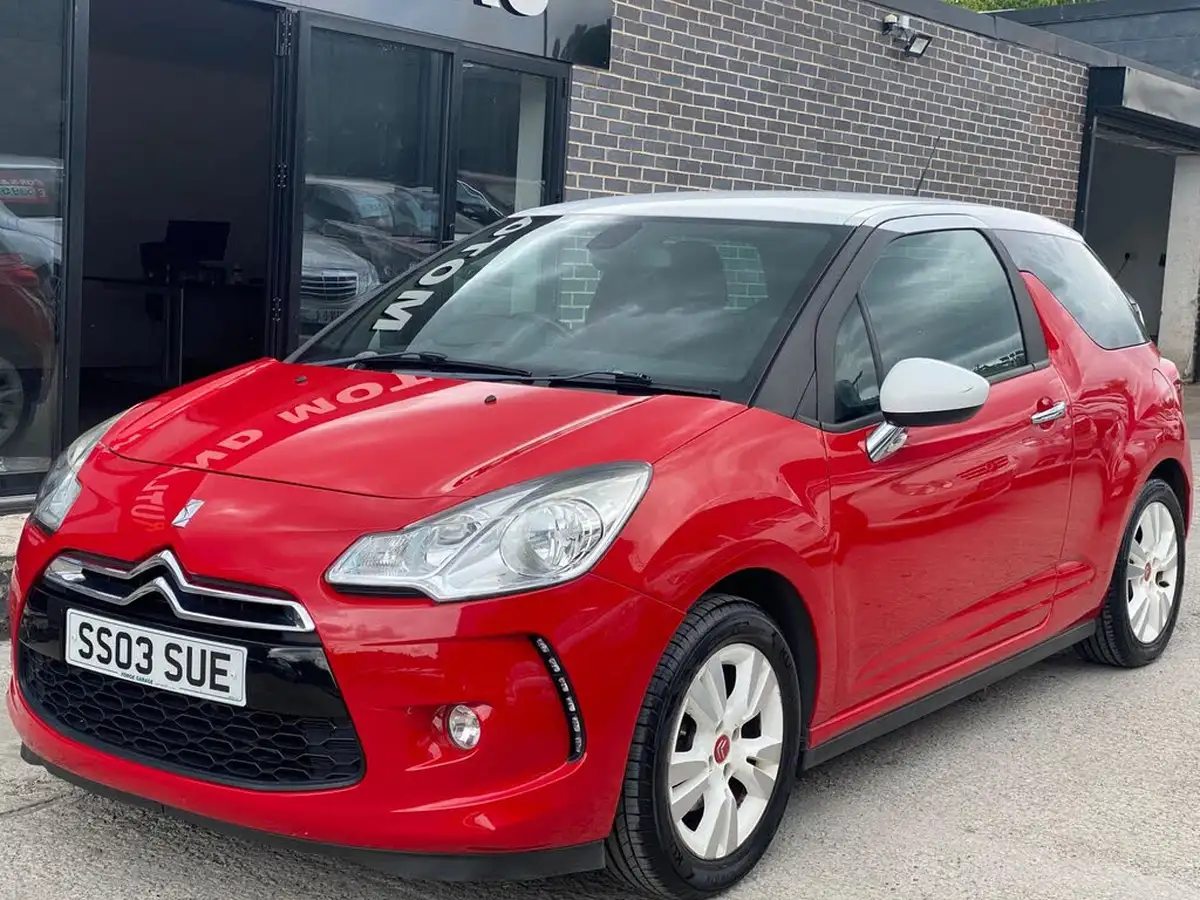 2010-citroen-ds3-16-dstyle-big-0