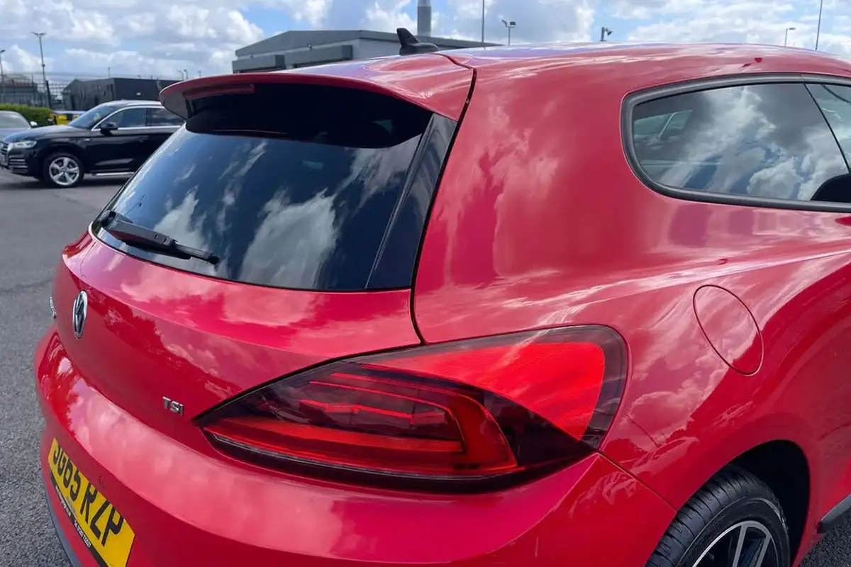 2015-volkswagen-scirocco-14-tsi-gt-big-31
