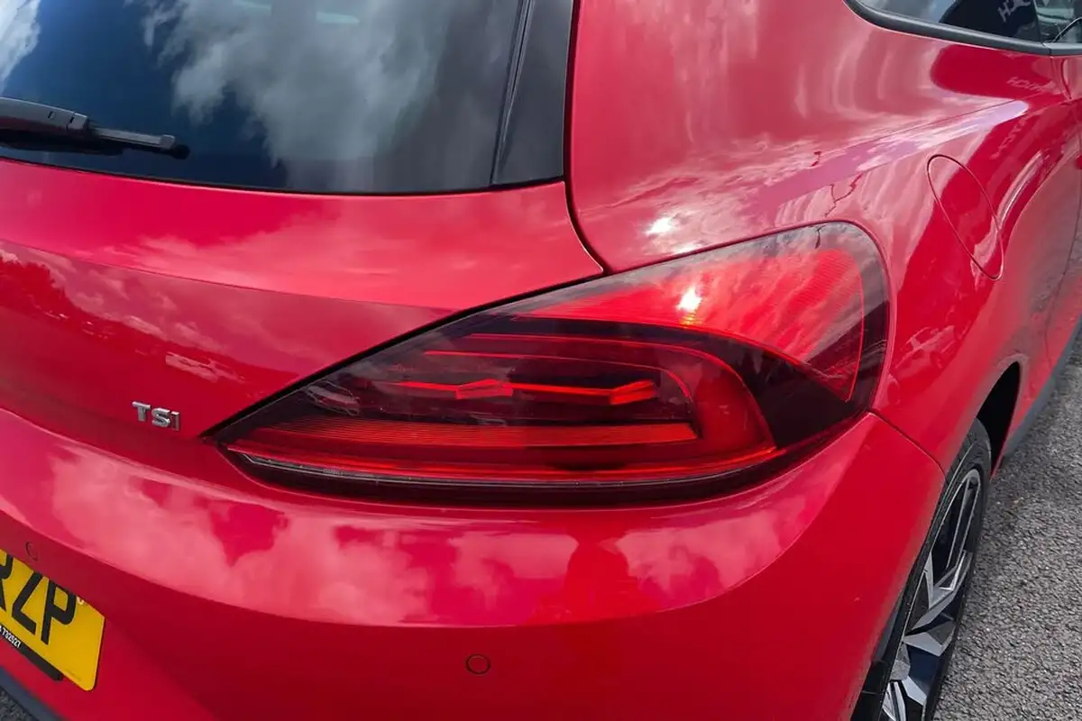 2015-volkswagen-scirocco-14-tsi-gt-big-7