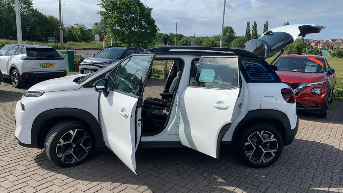2023-citroen-c3-aircross-12-puretech-shine-plus-130ps-eat6-big-28