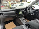 2017-toyota-auris-18-vvt-i-hsd-business-edition-tss-hatchback-small-5
