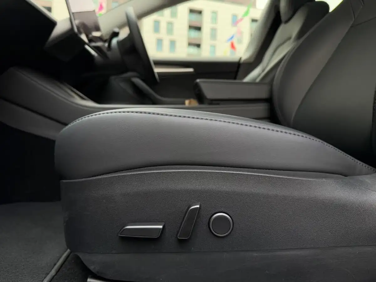 2021-tesla-model-3-e-standard-plus-big-24