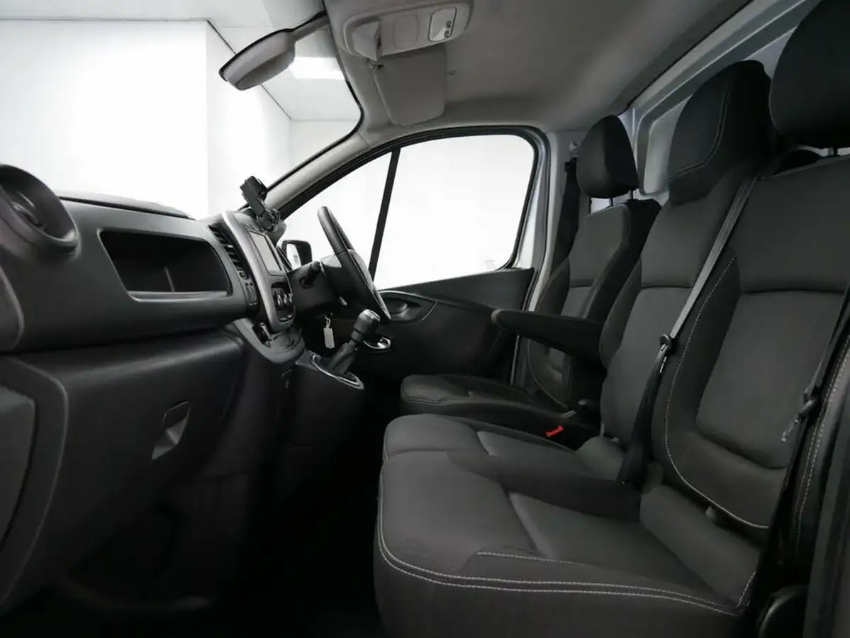 2021-renault-trafic-20dci-sl28-energy-120-sport-non-nav-big-20
