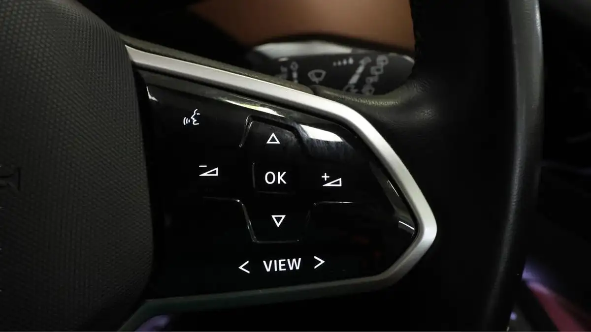 2021-volkswagen-id4-e-max-big-23