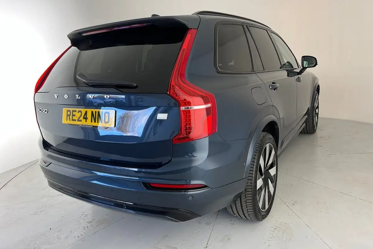 2024-volvo-xc90-20-t8-plus-big-21