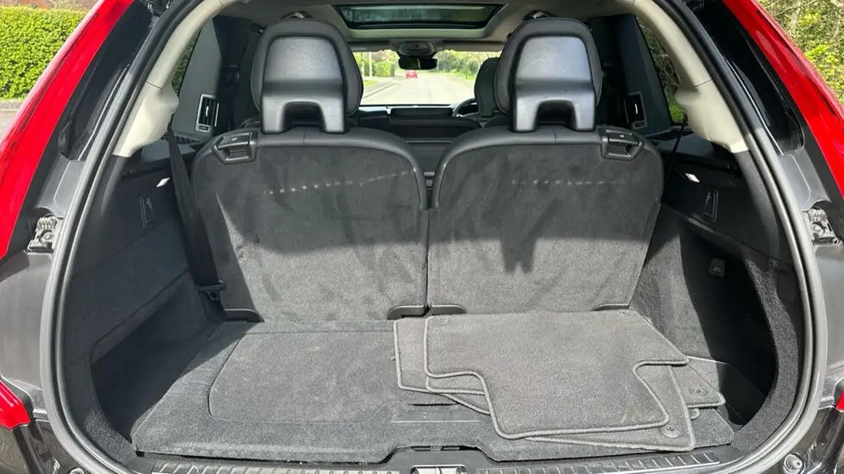 2024-volvo-xc90-20-t8-plus-big-16