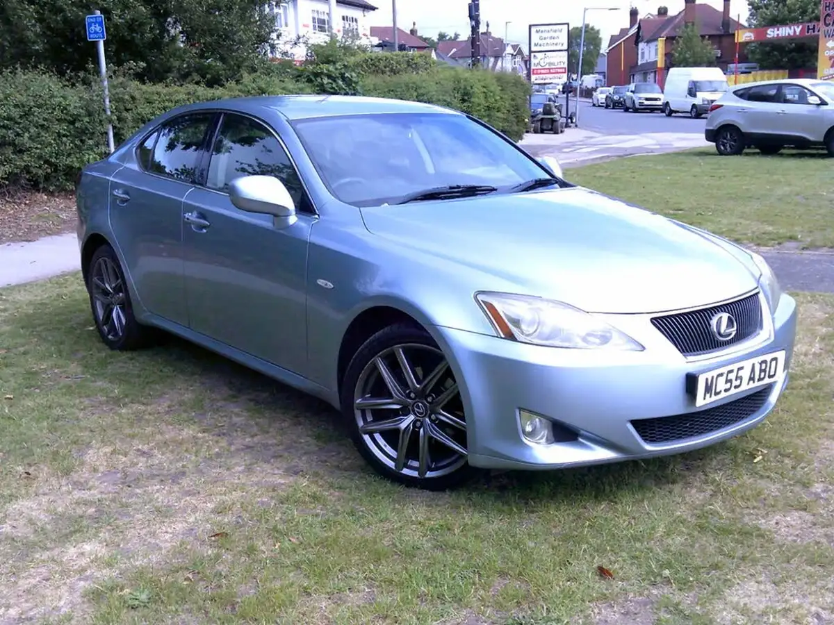 2006-lexus-is-220d-22td-se-big-0